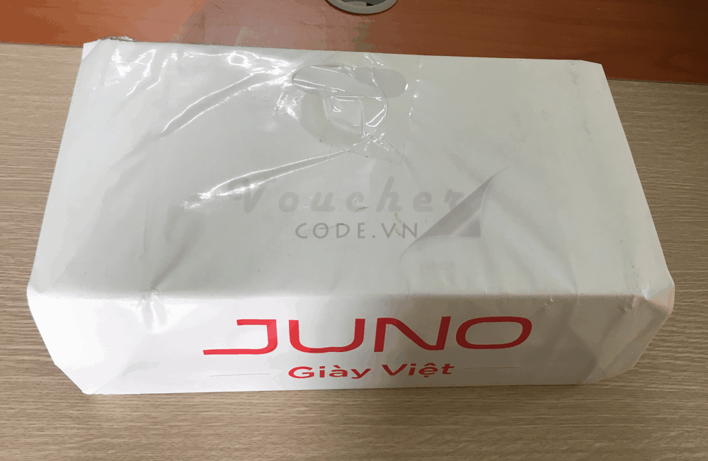 Review mua giày trên Juno