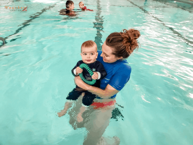 Kinh nghiệm chọn mua tã bơi cho bé
